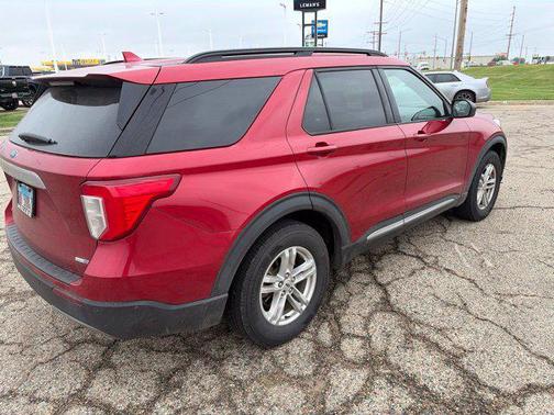 Rapid Red Metallic Tinted Clearcoat 2020 Ford Explorer XLT