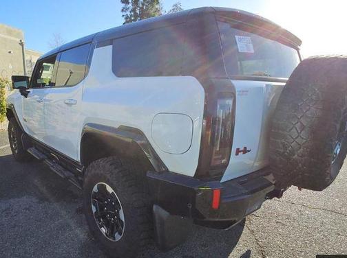 2024 GMC HUMMER EV SUV 2X