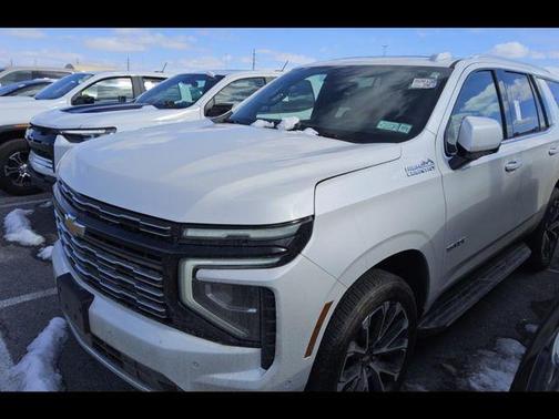 Iridescent Pearl Tricoat 2025 Chevrolet Tahoe 4WD High Country