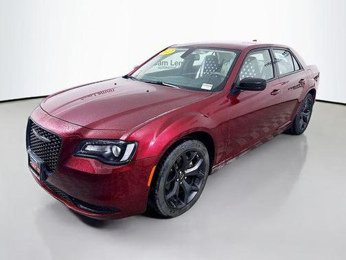 2022 Chrysler 300 Touring