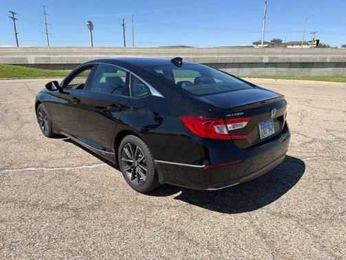 Crystal Black Pearl 2021 Honda Accord EX-L 1.5T