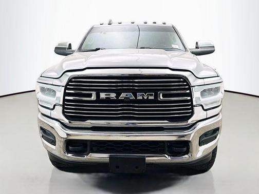 2020 RAM 2500 Laramie Crew Cab 4X4 6'4' Box