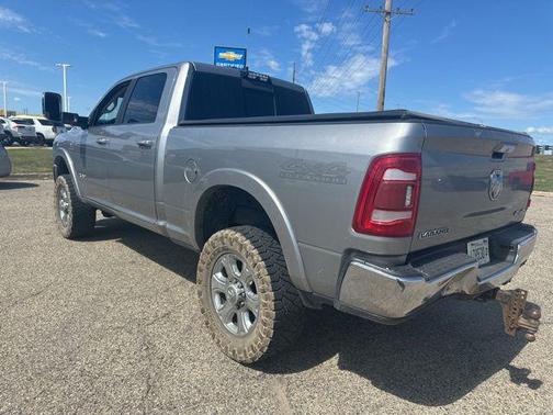 2020 RAM 2500 Laramie Crew Cab 4X4 6'4' Box