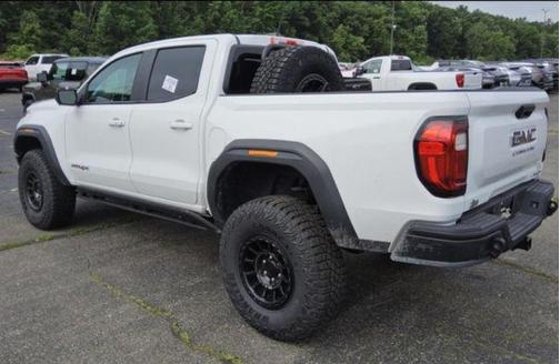 2024 GMC Canyon AT4X