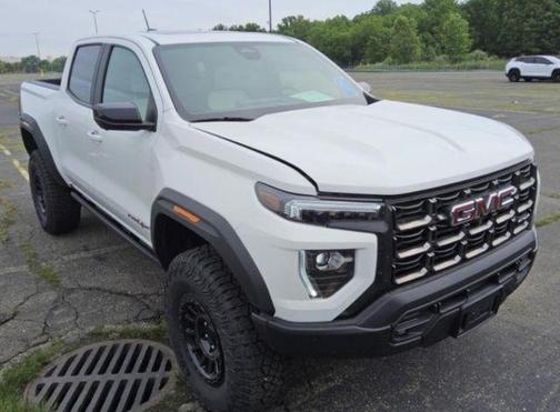 2024 GMC Canyon AT4X