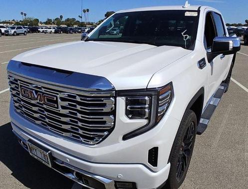 White Frost Tricoat 2023 GMC Sierra 1500 Denali