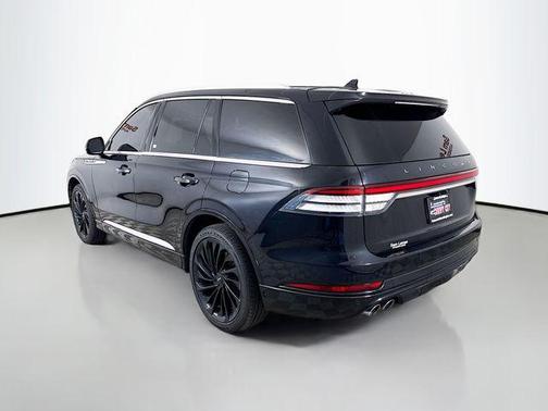 Infinite Black Metallic Clearcoat 2022 Lincoln Aviator Reserve AWD