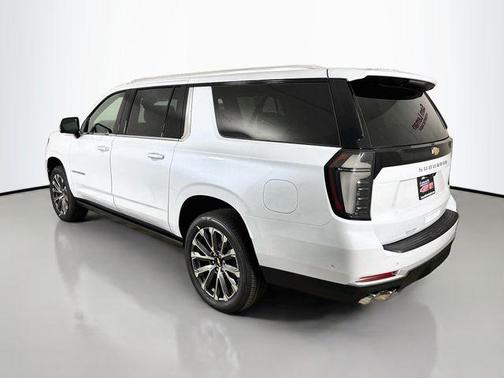 Polar White Tricoat 2026 Chevrolet Suburban High Country, 4WD