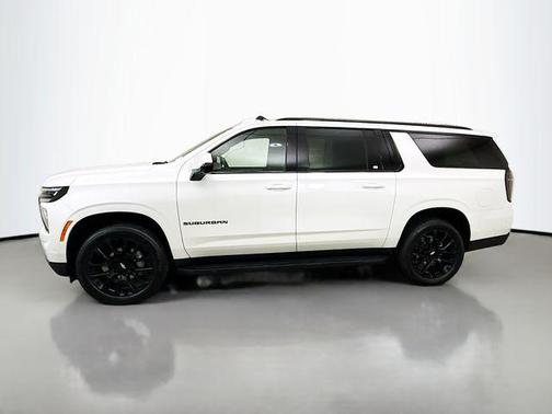 2025 Chevrolet Suburban RST