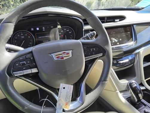 2022 Cadillac XT6 Premium Luxury AWD