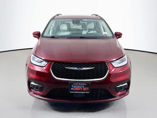 Velvet Red Pearlcoat 2021 Chrysler Pacifica Hybrid Touring L