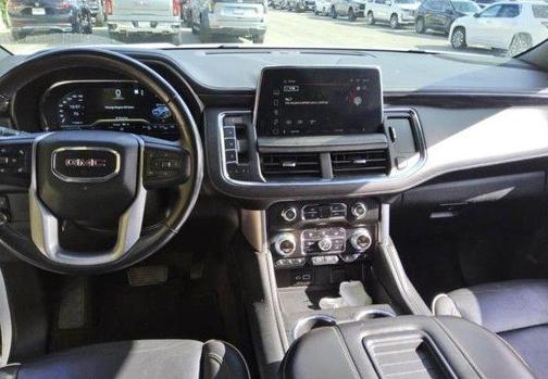 2022 GMC Yukon XL SLT