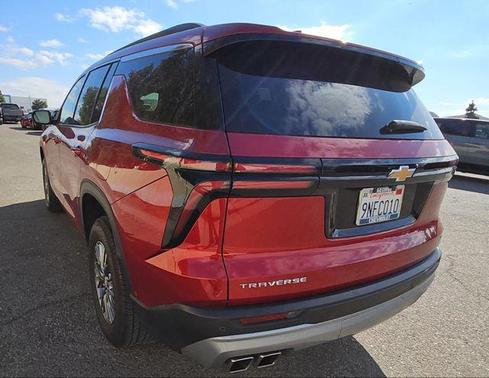2024 Chevrolet Traverse LT