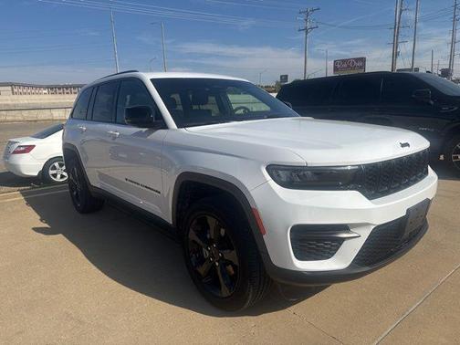 2025 Jeep Grand Cherokee Altitude