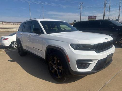 2025 Jeep Grand Cherokee Altitude