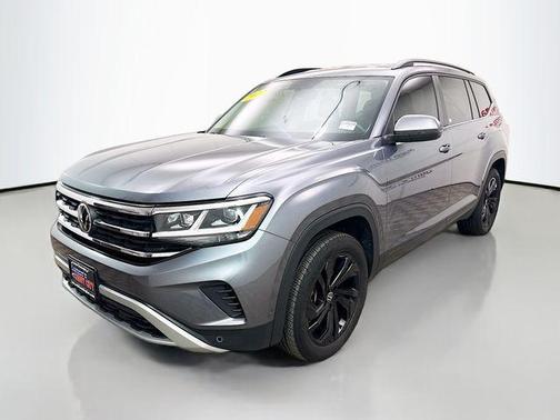 2022 Volkswagen Atlas 3.6L SE w/Technology