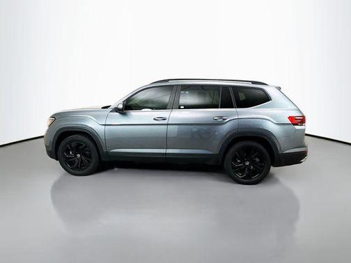 2022 Volkswagen Atlas 3.6L SE w/Technology