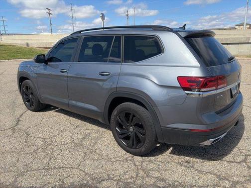 2022 Volkswagen Atlas 3.6L SE w/Technology