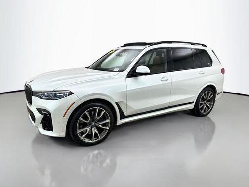 Mineral White Metallic 2020 BMW X7 M50i