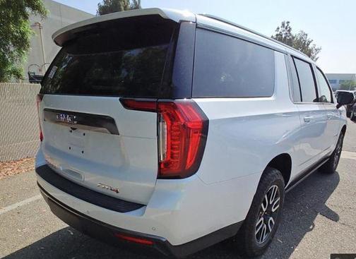 2024 GMC Yukon XL 4WD AT4