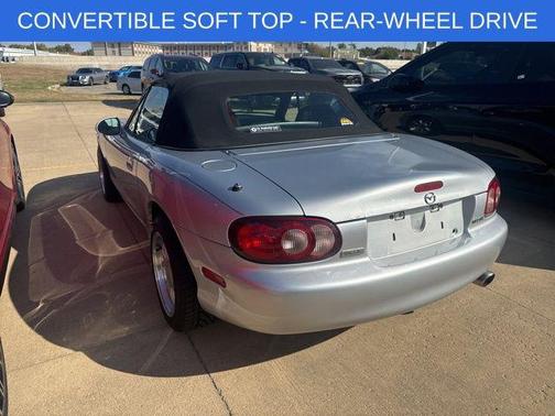 2001 Mazda MX-5 Miata Base