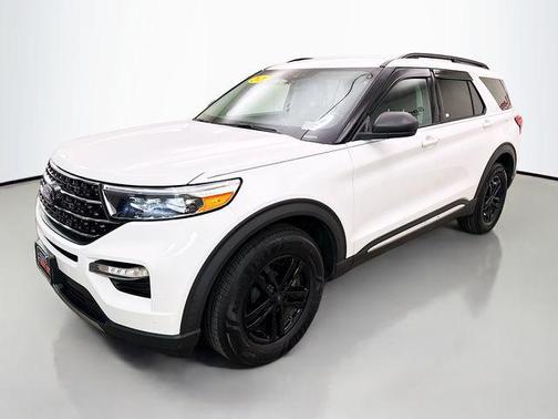 Oxford White 2021 Ford Explorer XLT
