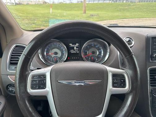True Blue Pearlcoat 2015 Chrysler Town & Country Touring-L