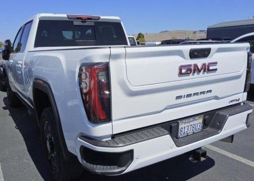 2024 GMC Sierra 2500 AT4