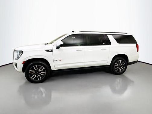 2023 GMC Yukon XL 4WD AT4