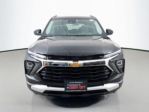 Mosaic Black Metallic 2026 Chevrolet Trailblazer LT