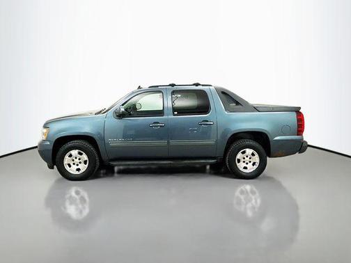 2011 Chevrolet Avalanche 1500 LS