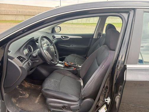 Super Black 2013 Nissan Sentra SR
