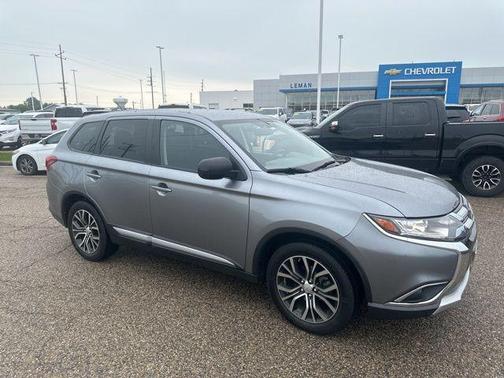 2016 Mitsubishi Outlander ES