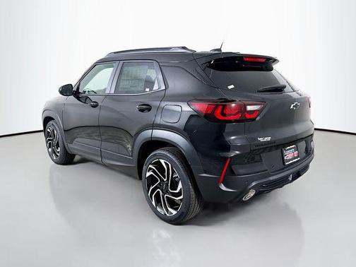 Mosaic Black Metallic 2026 Chevrolet Trailblazer RS