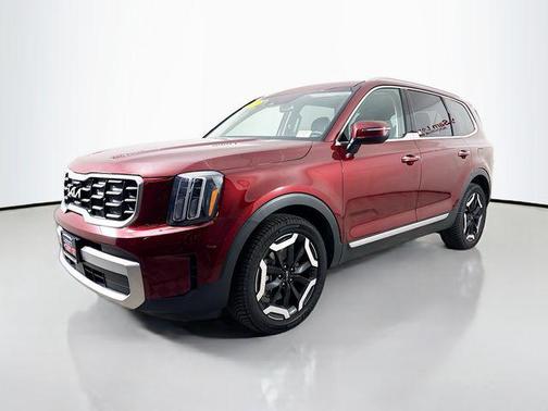 Dawning Red 2023 Kia Telluride S