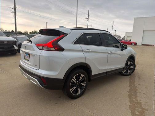 White Diamond 2024 Mitsubishi Eclipse Cross SE