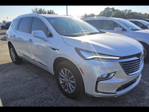 2024 Buick Enclave Essence FWD