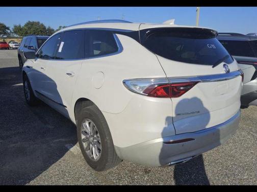 2024 Buick Enclave Essence FWD