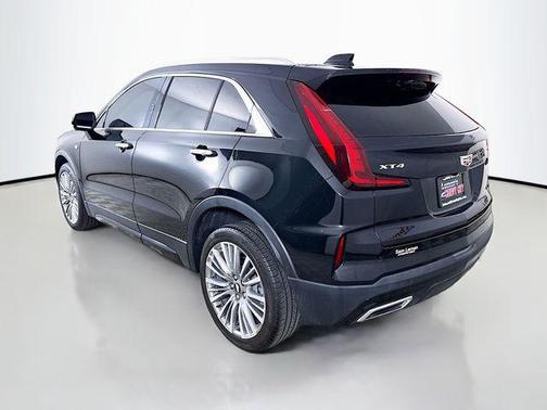 Stellar Black Metallic 2025 Cadillac XT4 Premium Luxury