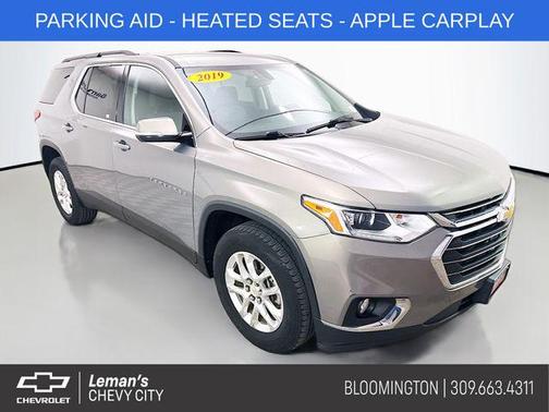 Pepperdust Metallic 2019 Chevrolet Traverse LT Cloth