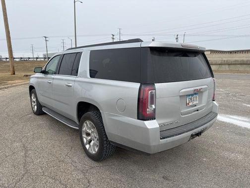 2016 GMC Yukon XL SLT