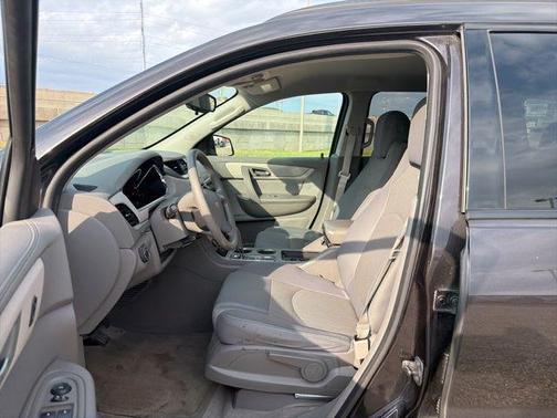 Tungsten Metallic 2017 Chevrolet Traverse LS