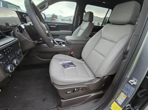 2025 Chevrolet Suburban 4WD Z71