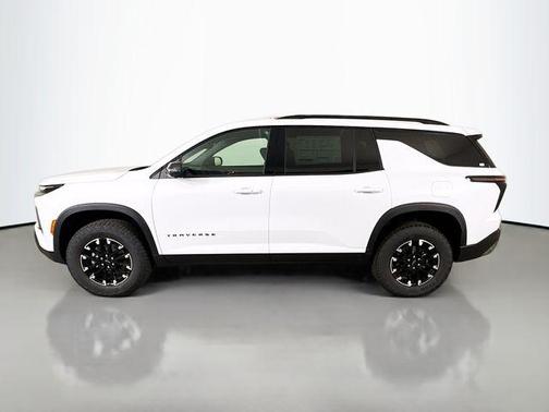 Polar White Tricoat 2026 Chevrolet Traverse AWD Z71
