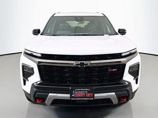 Polar White Tricoat 2026 Chevrolet Traverse AWD Z71