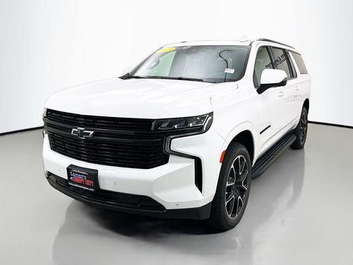 2023 Chevrolet Suburban RST