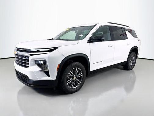 2024 Chevrolet Traverse LT