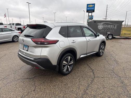 2022 Nissan Rogue SL