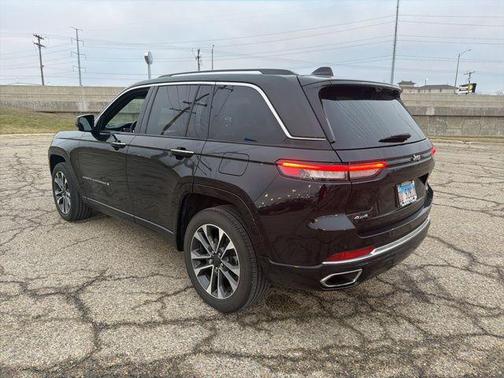 2022 Jeep Grand Cherokee Overland