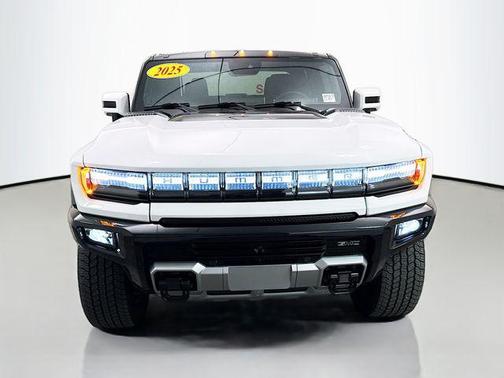 Interstellar White 2025 GMC HUMMER EV Pickup 2X